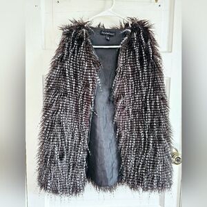 Derek heart faux feather | faux fur vest